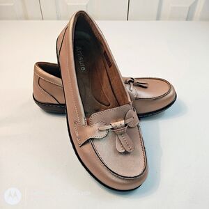 Elegant Women's Cream Loafers by